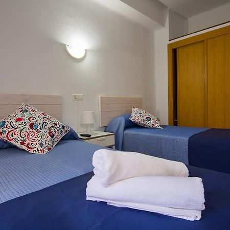 Hostal Guillot Торемолинос Екстериор снимка